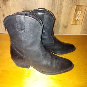 Born Western Boots